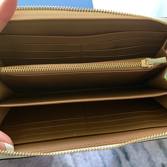 Coach large wallet - Picture 2 of 3